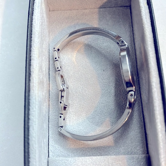 Movado Kara Pink dial bangle style women's watch 605284 - Picture 2 of 8